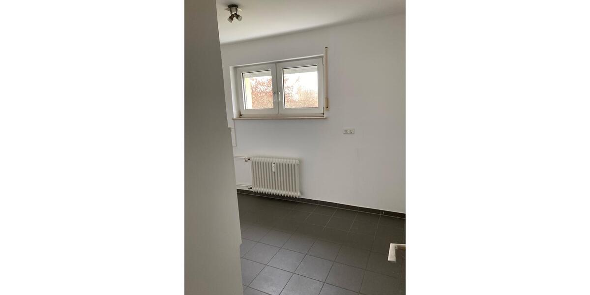 Etagenwohnung Friedrichsdorf - 3.5 Zimmer, 86 m&sup2;, 930&euro; | Angebot:26621149