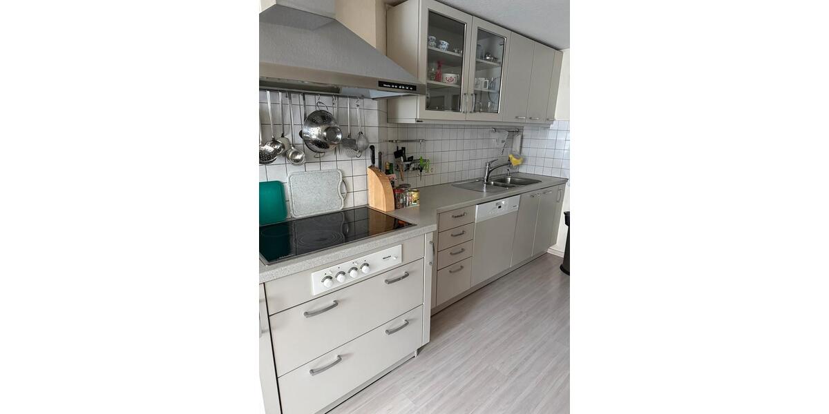Etagenwohnung Neukirchen - 3 Zimmer, 230 m&sup2;, 800&euro; | Angebot:26413348