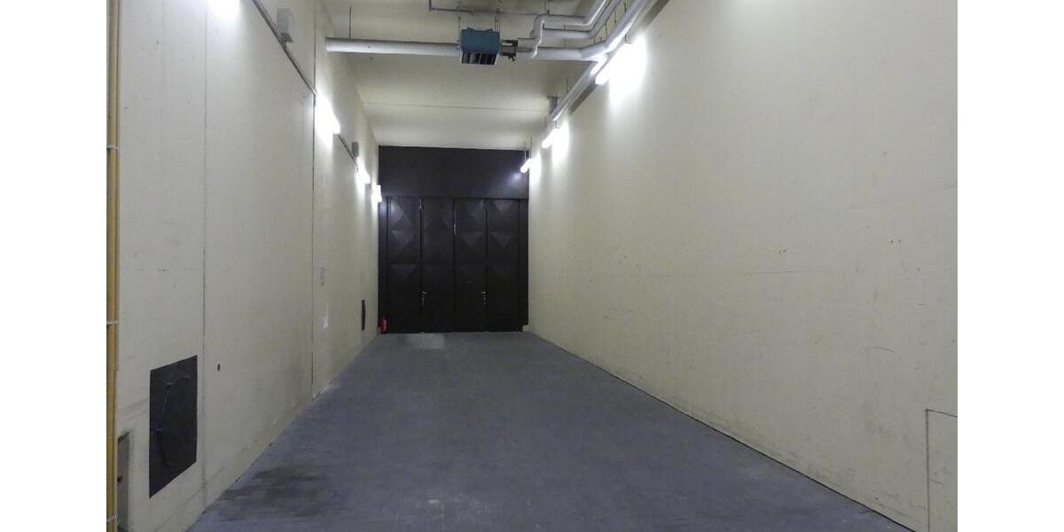 # ca.80qm Büro mit bis zu 180qm Ausstellungs-Lagerflächen in Wesel Citynah ## zimmer