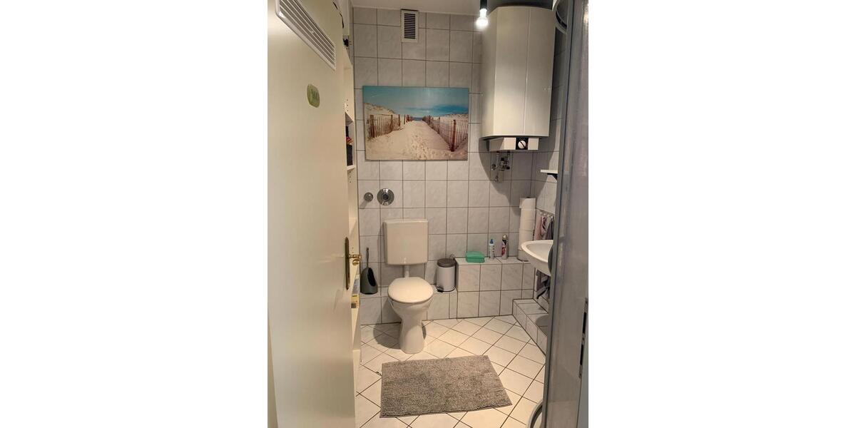 Gemütliches Zimmer in 3er-WG :) 1 zimmer