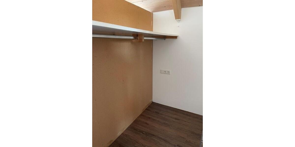 Dachgeschoßwohnung Heidenheim an der Brenz - 2 Zimmer, 67 m&sup2;, 820&euro; | Angebot:26364852