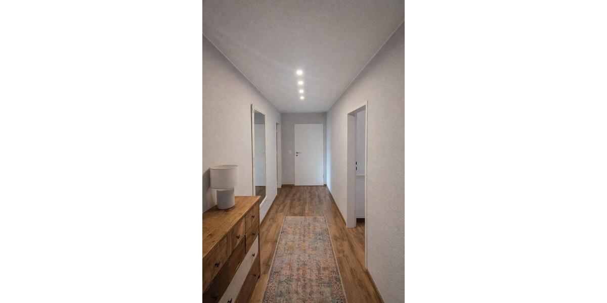 Dachgeschoßwohnung Flieden - 3 Zimmer, 90 m&sup2;, 700&euro; | Angebot:26044433