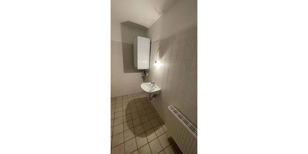 Etagenwohnung Eisenach - 2 Zimmer, 74 m&sup2;, 444&euro; | Angebot:26554397