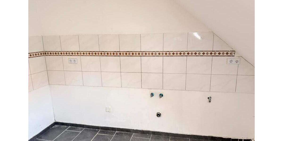 Dachgeschoßwohnung Ronshausen - 3 Zimmer, 70 m&sup2;, 700&euro; | Angebot:26243014