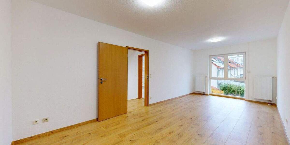 Reihenmittelhaus Frankfurt am Main Preungesheim - 5 Zimmer, 226 m&sup2;, 2.950&euro; | Angebot:25152532