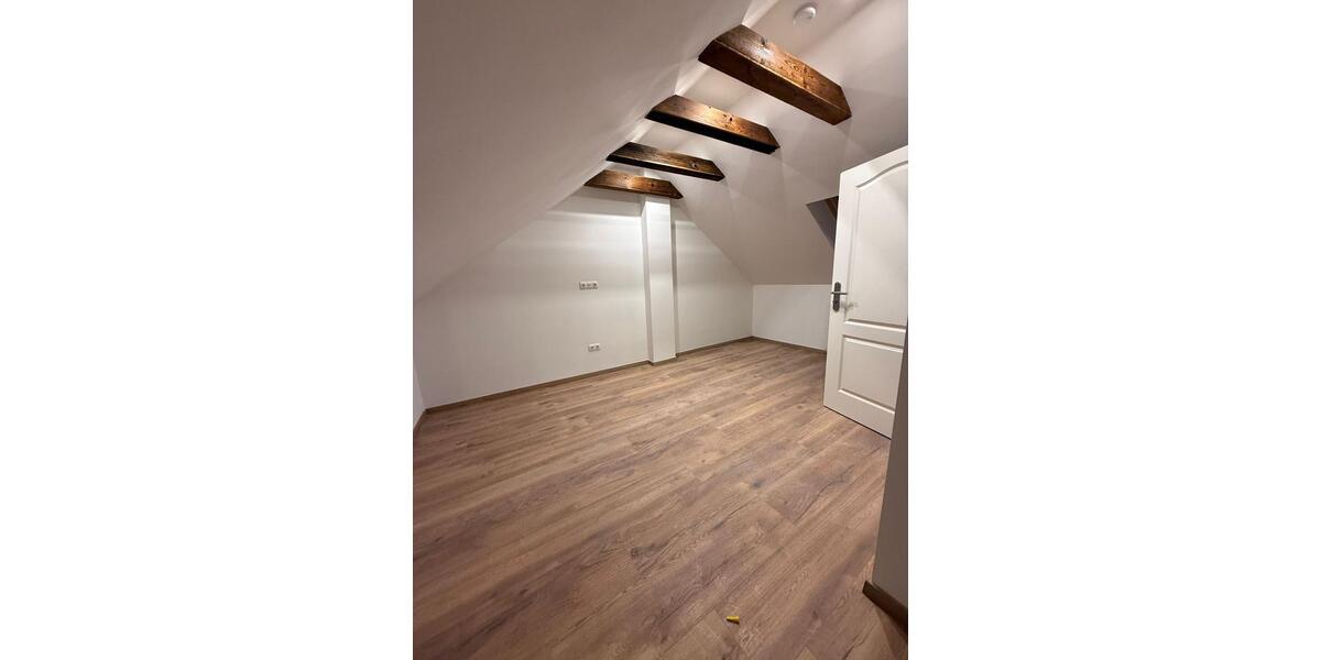 Kernsanierte 3 Zimmer-Wohnung mit Balkon in Erle 3 zimmer