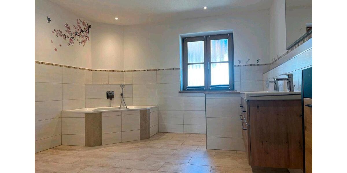 Etagenwohnung Seeshaupt - 6 Zimmer, 218 m&sup2;, 3.270&euro; | Angebot:26674772