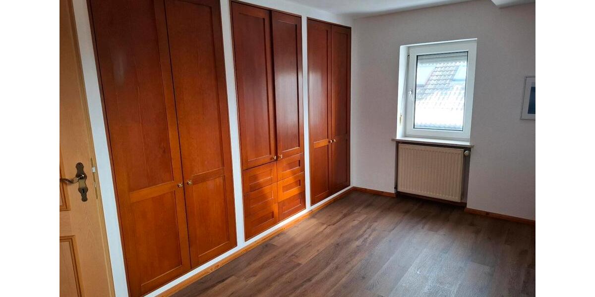 Wohnen auf Zeit Bayreuth Meyernberg - 5.5 Zimmer, 170 m&sup2;, 320&euro; | Angebot:24746568