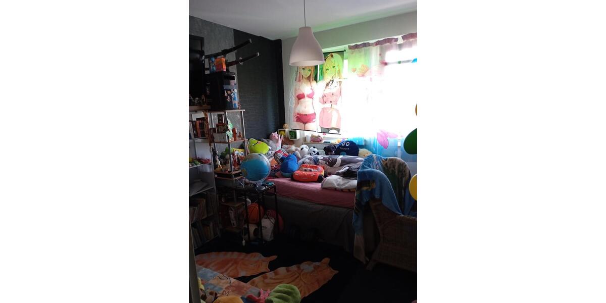 Etagenwohnung Mülsen - 4 Zimmer, 69 m&sup2;, 350&euro; | Angebot:25801501