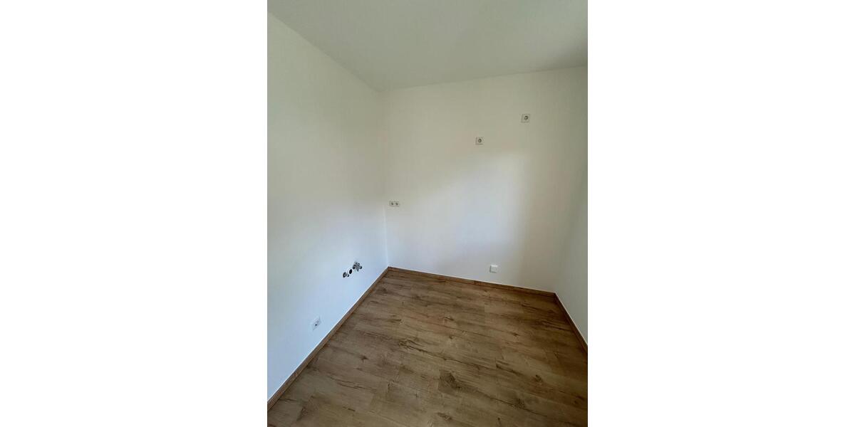 Dachgeschoßwohnung Hartmannsdorf - 2 Zimmer, 58 m&sup2;, 380&euro; | Angebot:26662901