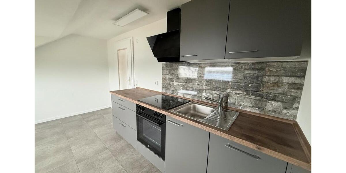 Dachgeschoßwohnung Trier Nord - 2.5 Zimmer, 67 m&sup2;, 850&euro; | Angebot:26543248
