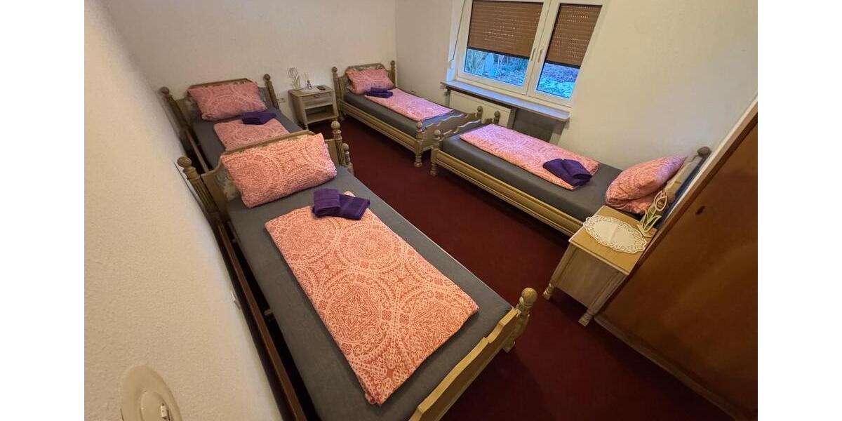 Wohnen auf Zeit Holzkirchen - 4 Zimmer, 170 m&sup2;, 500&euro; | Angebot:24872767