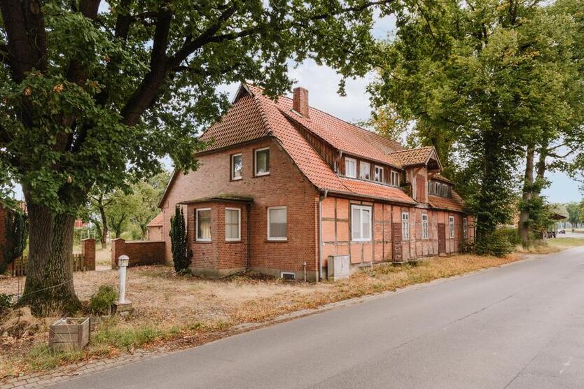 Wohnhaus mit 7 Zimmer