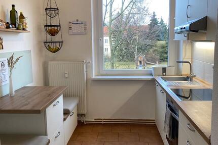 4 ZKB mit Balkon + Einbauküche im 4-Familienhaus in ruhiger Lage 4 zimmer