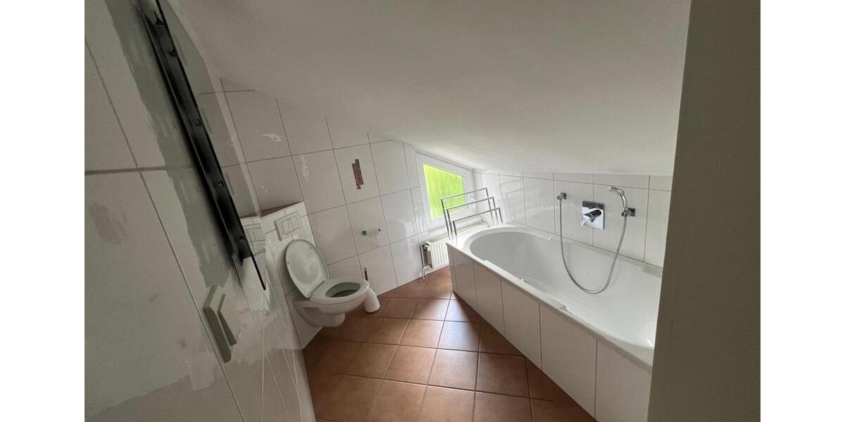 Etagenwohnung Burbach - 3 Zimmer, 95 m&sup2;, 1.100&euro; | Angebot:25867901