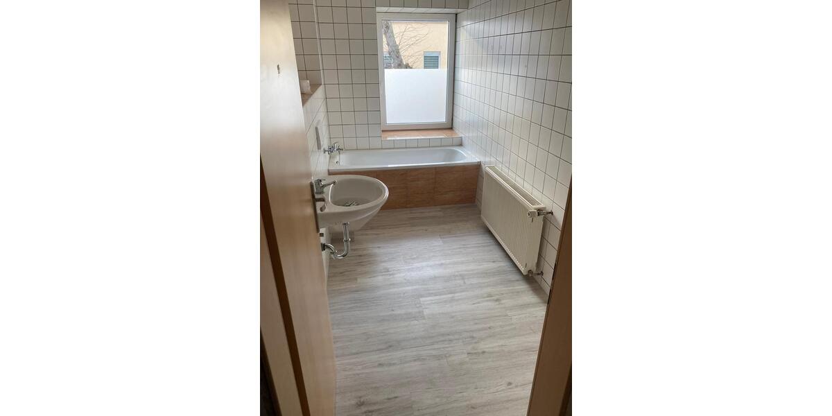Erdgeschoßwohnung Falkenberg/Elster Elster - 3 Zimmer, 68 m&sup2;, 650&euro; | Angebot:26539811