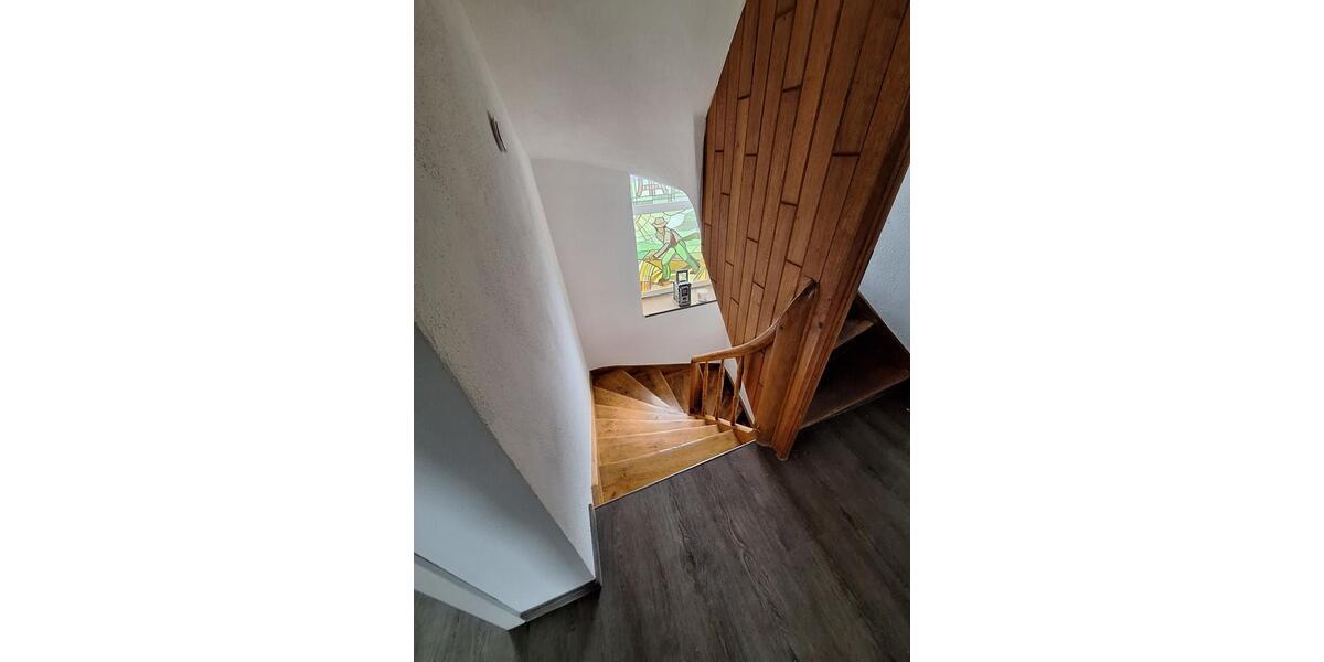Etagenwohnung Großlittgen - 6 Zimmer, 160 m&sup2;, 1.300&euro; | Angebot:25638113
