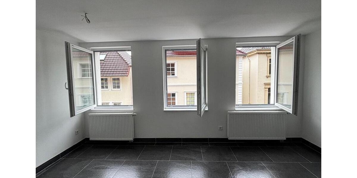 Dachgeschoßwohnung Vlotho - 3 Zimmer, 80 m&sup2;, 700&euro; | Angebot:26651753