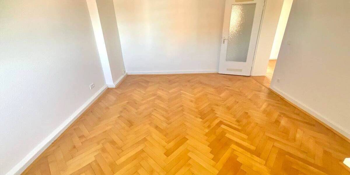 Etagenwohnung Krefeld Stadtmitte - 2 Zimmer, 58 m&sup2;, 499&euro; | Angebot:26692603