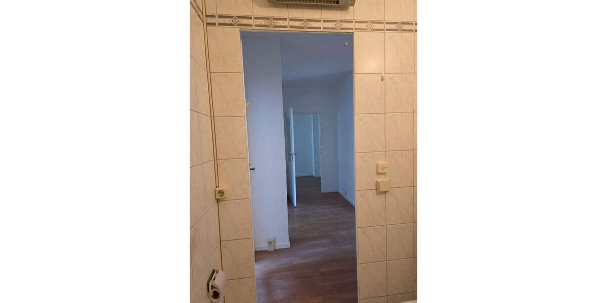 Etagenwohnung Neubrandenburg Oststadt - 4 Zimmer, 76 m&sup2;, 320&euro; | Angebot:24341953