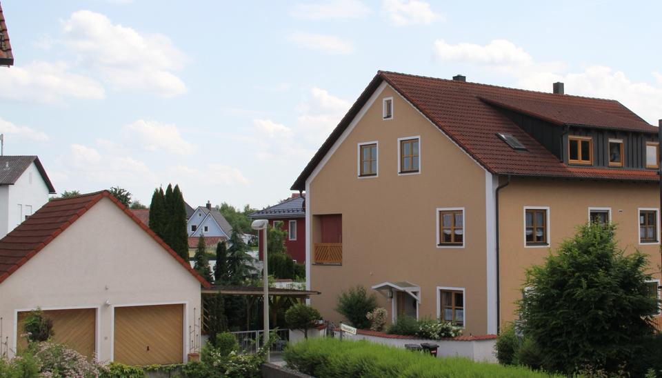 Erdgeschoßwohnung Schwandorf - 3 Zimmer, 108 m&sup2;, 1.200&euro; | Angebot:24837363