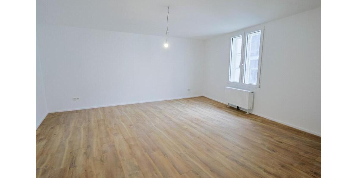 Dachgeschoßwohnung Oldenburg Dobbenviertel - 5 Zimmer, 137 m&sup2;, 1.438&euro; | Angebot:25872609