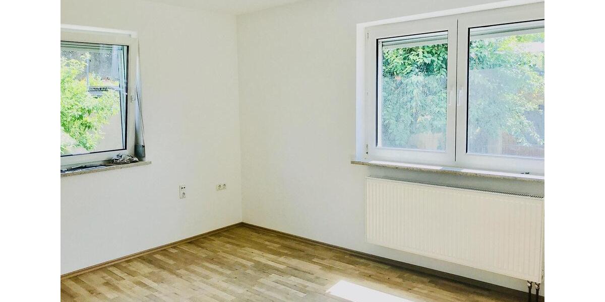 Etagenwohnung Bad Neustadt an der Saale - 3 Zimmer, 72 m&sup2;, 575&euro; | Angebot:26620622