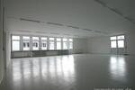 Büro-Gewerbeimmobilie, ebenerdig, vielseitig nutzbar, mit Parkflächen zimmer