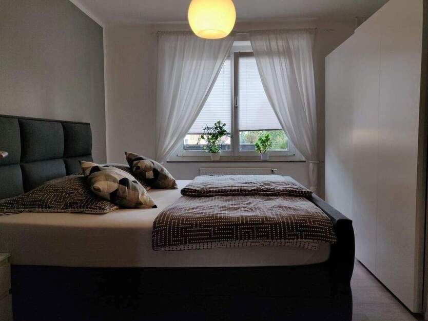 sonnige 3-Zimmerwohnung in zentraler Lage mit Balkon & Loggia! EBK gegen geringe Ablöse möglich 3 zimmer