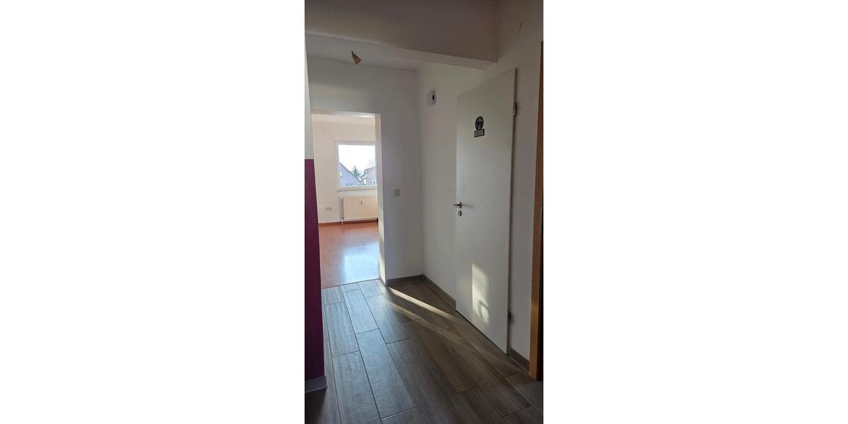 Dachgeschoßwohnung Hankensbüttel - 3.5 Zimmer, 77 m&sup2;, 500&euro; | Angebot:25874550