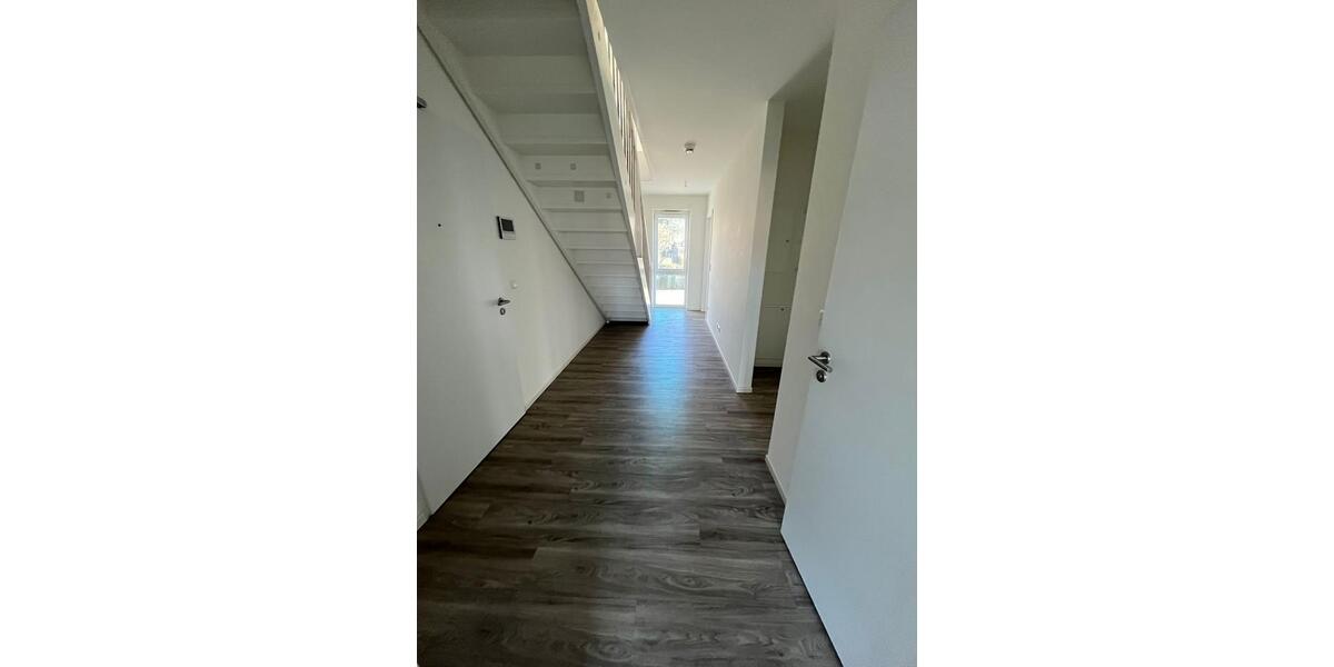 Etagenwohnung Wolfsburg - 4 Zimmer, 123 m&sup2;, 1.518&euro; | Angebot:26441394