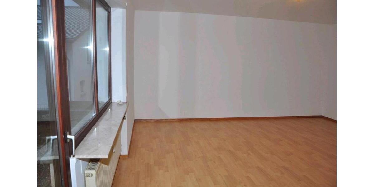 Etagenwohnung Tawern - 5 Zimmer, 80 m&sup2;, 900&euro; | Angebot:26042113
