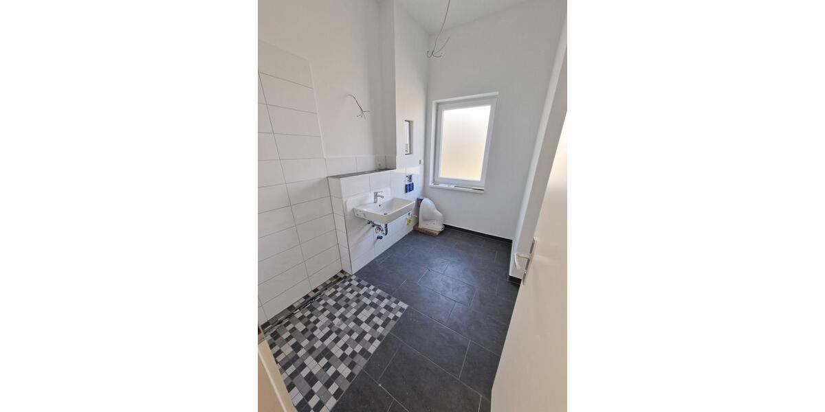 Schicke 2-Zimmer-Wohnung im 2.OG zimmer