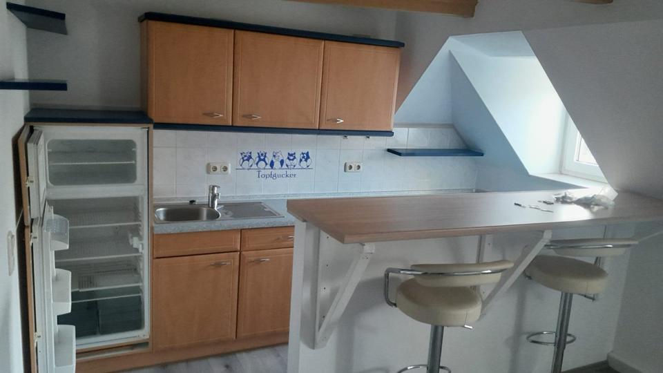Dachgeschoßwohnung Oelsnitz (Vogtland) - 3 Zimmer, 52 m&sup2;, 240&euro; | Angebot:26109382