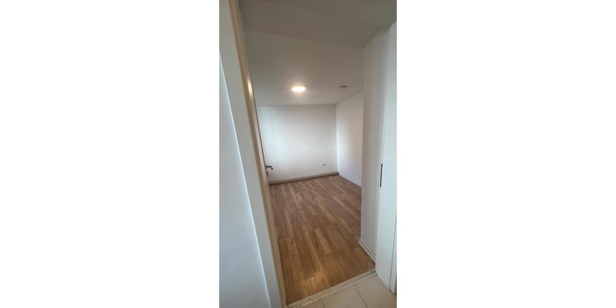Einfamilienhaus Laaber - 4 Zimmer, 92 m&sup2;, 999&euro; | Angebot:25540024