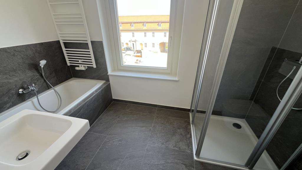 Etagenwohnung Gera Untermhaus - 3 Zimmer, 101 m&sup2;, 1.350&euro; | Angebot:26976237