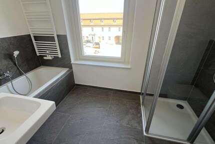 Wohnung Gera Untermhaus - 3 Zimmer, 101 m&sup2;, 1.350&euro; | Angebot:26976237