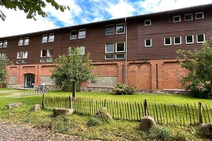 Attraktive 2-Zimmer-Wohnung mit großzügigen 102,56 m² in Ratzeburg 2 zimmer