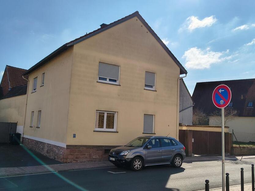 Attraktive 3-Zimmer-Wohnung mit Balkon in Grosswallstadt
