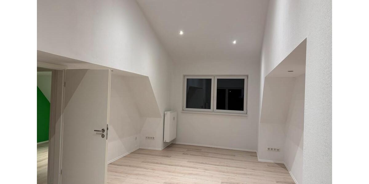 Dachgeschoßwohnung Uder - 3 Zimmer, 85 m&sup2;, 800&euro; | Angebot:24476775