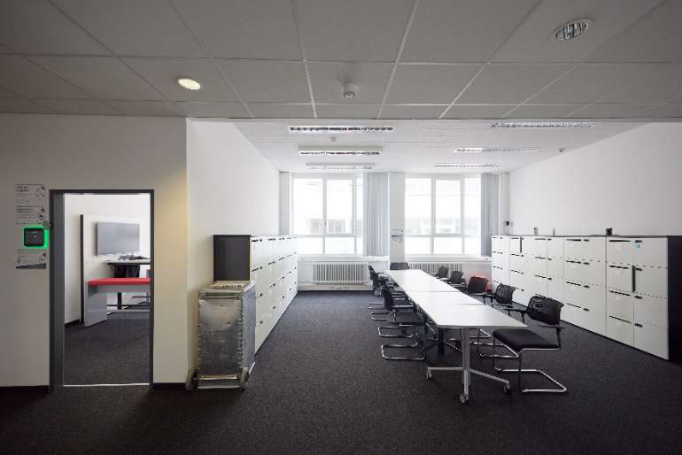Büro in Stuttgart 8.151 € 741 m²