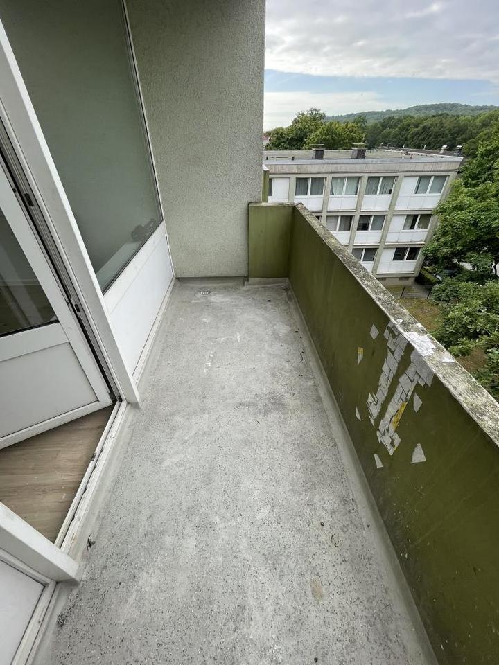 **FRISCH RENOVIERTE 3-ZIMMERWOHNUNG MIT BALKON** zimmer