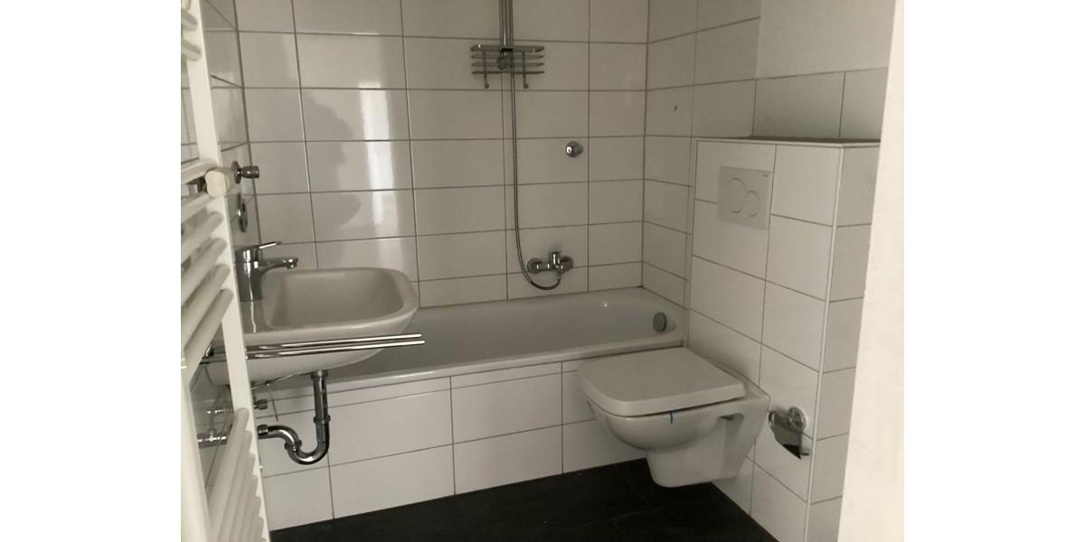 Dachgeschoßwohnung Osnabrück Nahne - 3 Zimmer, 78 m&sup2;, 681&euro; | Angebot:25984475