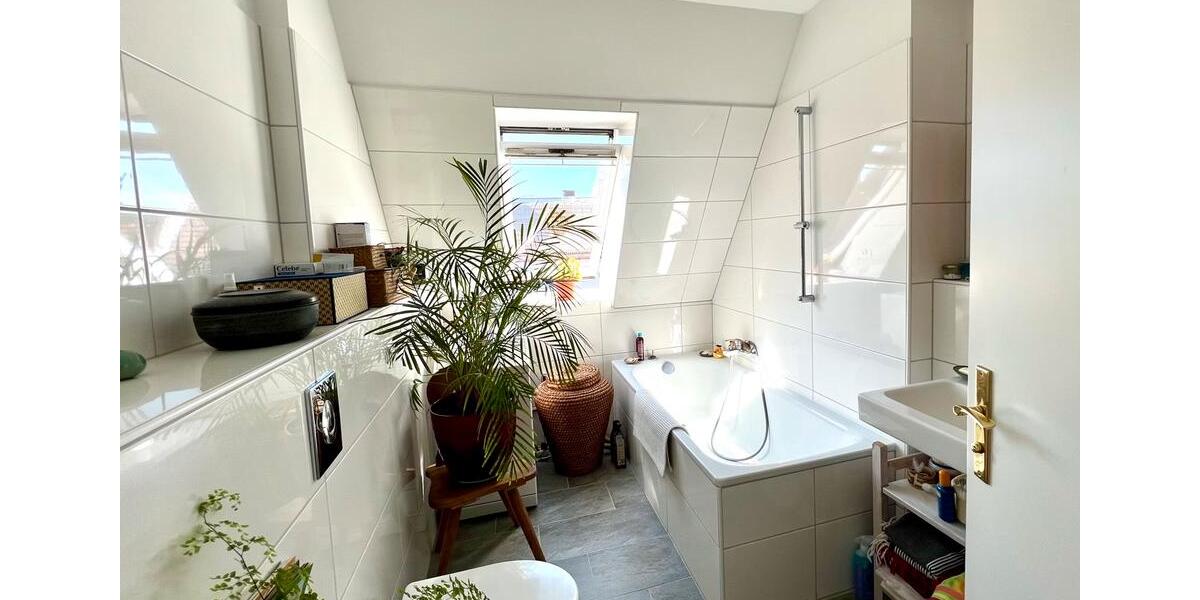 Dachgeschoßwohnung Berlin Mitte - 3 Zimmer, 75 m&sup2;, 1.300&euro; | Angebot:24495840