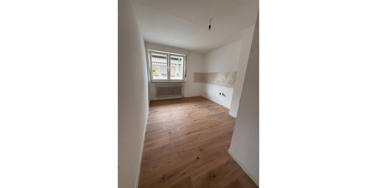 Etagenwohnung Mannheim Almenhof - 2 Zimmer, 72 m&sup2;, 1.070&euro; | Angebot:26649385