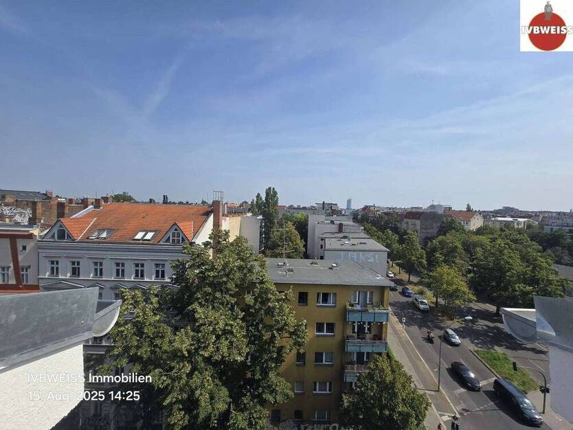 ERSTBEZUG NACH DACHAUSBAU Wohnen im Graefekiez (Schönleinstr.), 2 Zimmer, Terrasse, extrem hell