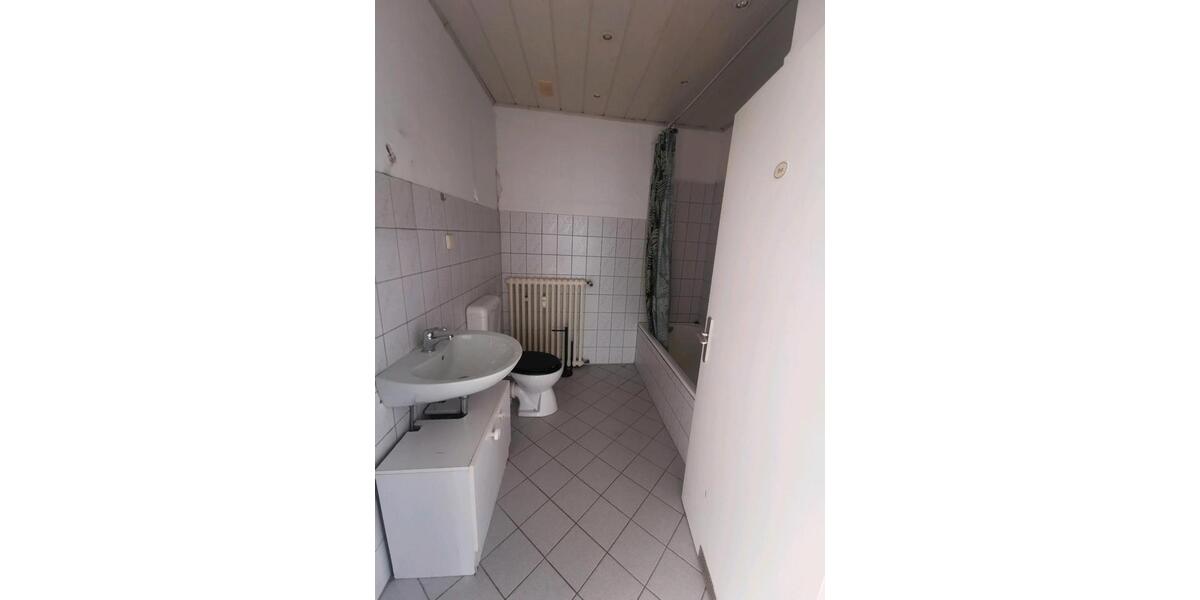 Etagenwohnung Rinteln - 3 Zimmer, 84 m&sup2;, 600&euro; | Angebot:26704030