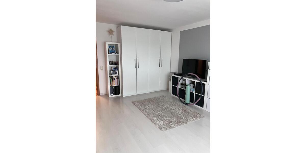 Etagenwohnung Riedstadt - 4 Zimmer, 9 m&sup2;, 1.200&euro; | Angebot:26042481