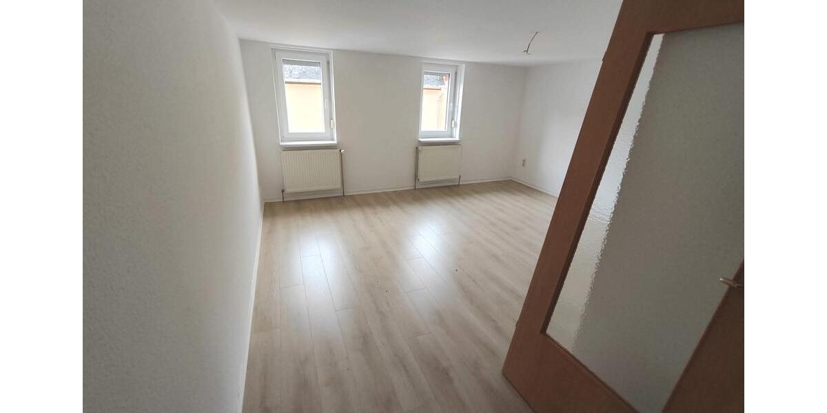 Etagenwohnung Auma-Weidatal Weidatal - 3 Zimmer, 64 m&sup2;, 335&euro; | Angebot:25138394