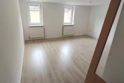 Wohnung Auma-Weidatal Weidatal - 3 Zimmer, 64 m&sup2;, 345&euro; | Angebot:25138394